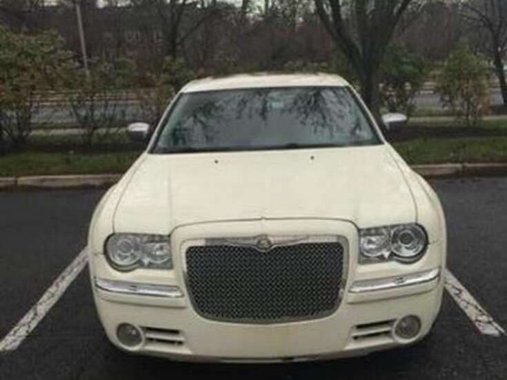 Thumbnail Photo undefined for 2005 Chrysler 300